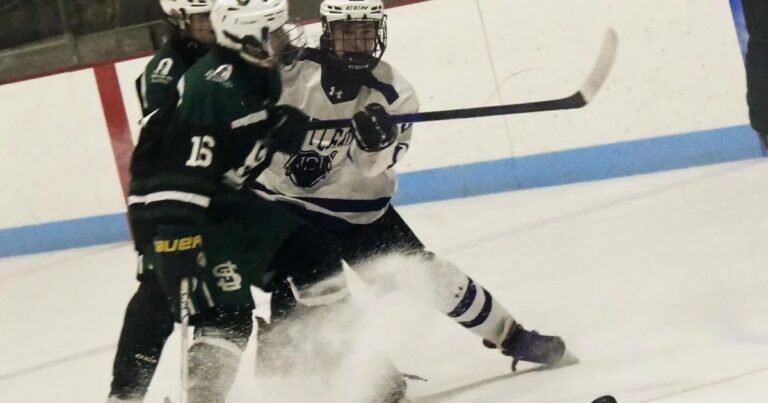 Bears concede late shorthanded goal in tough loss to St. Johnsbury