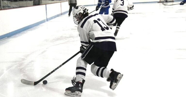 Hartford scores last-second goal to stun Bears at home